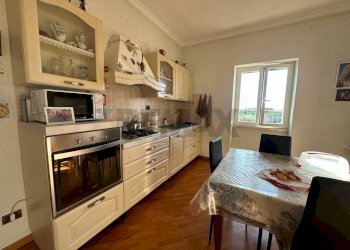Cucina - Villa Via Gran Paradiso
1, Aprilia - foto 10