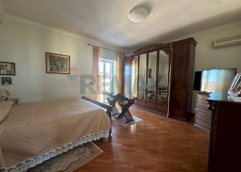 Camera / camera da letto - Villa Via Gran Paradiso
1, Aprilia - foto 11