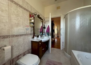 Bagno - Villa Via Gran Paradiso
1, Aprilia - foto 19