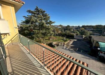 Balcone - Villa Via Gran Paradiso
1, Aprilia - foto 39