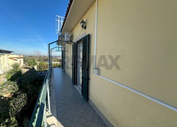 Balcone - Villa Via Gran Paradiso
1, Aprilia - foto 40