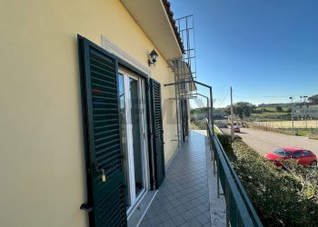 Balcone - Villa Via Gran Paradiso
1, Aprilia - foto 41