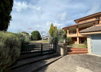 Casa all\'aperto - Casa semi indipendente via falterona
14, Aprilia - foto 6