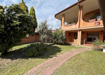 Casa all\'aperto - Casa semi indipendente via falterona
14, Aprilia - foto 11