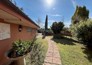 Giardino - Casa semi indipendente via falterona
14, Aprilia - foto 105