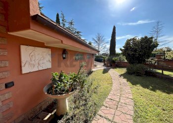 Giardino - Casa semi indipendente via falterona
14, Aprilia - foto 106