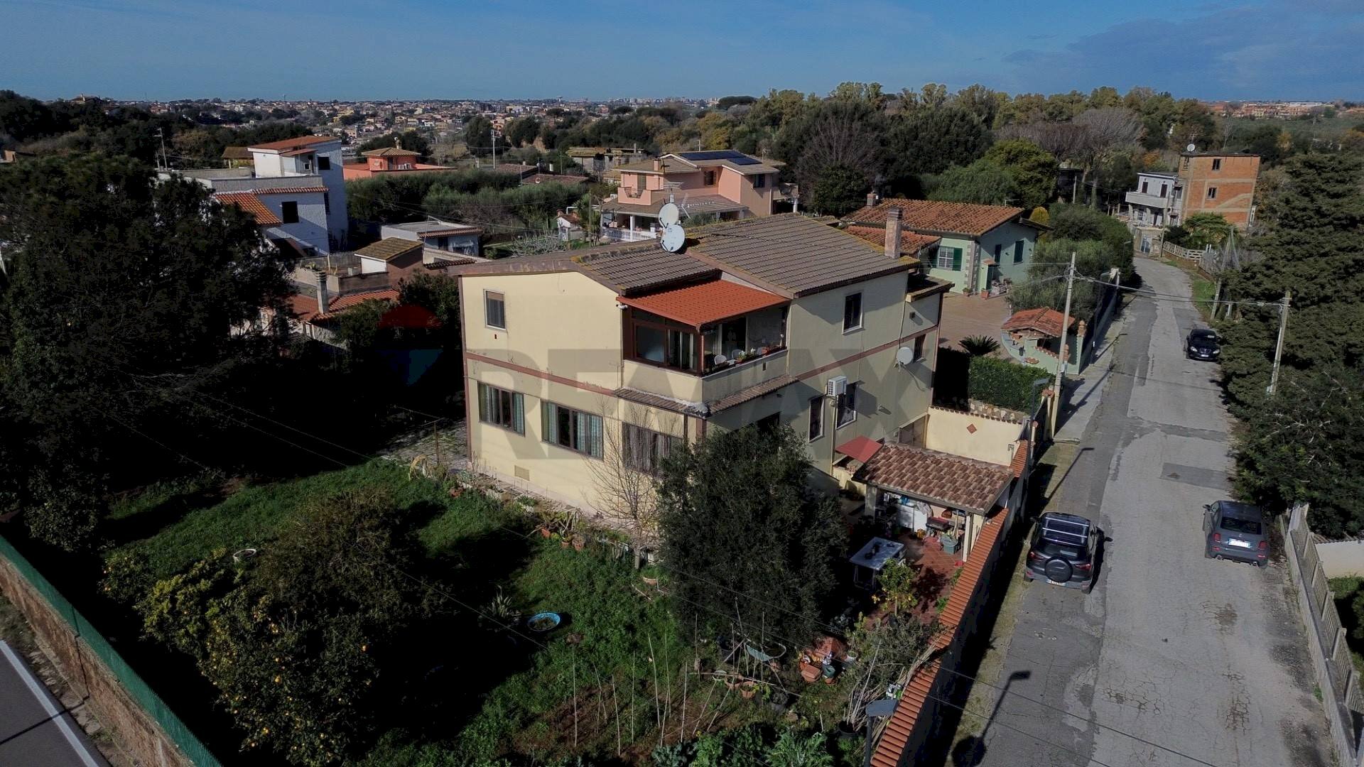 Edificio all\'aperto - Four-room apartment Via dei Canarini
 
1 A, Aprilia - photo 1