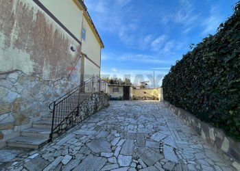 Terrazza - Four-room apartment Via dei Canarini
 
1 A, Aprilia - photo 4