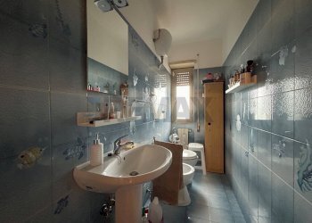 Bagno - Four-room apartment Via dei Canarini
 
1 A, Aprilia - photo 50
