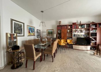 Sala da pranzo - Trilocale via degli oleandri
 
42, Aprilia - foto 2