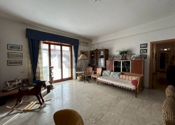 Soggiorno - Trilocale via degli oleandri
 
42, Aprilia - foto 5