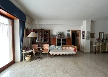 Soggiorno - Trilocale via degli oleandri
 
42, Aprilia - foto 7