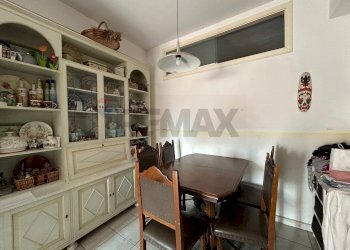 Sala da pranzo - Trilocale via degli oleandri
 
42, Aprilia - foto 9