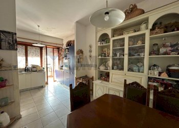 Sala da pranzo - Trilocale via degli oleandri
 
42, Aprilia - foto 10