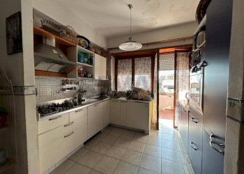 Cucina - Trilocale via degli oleandri
 
42, Aprilia - foto 13