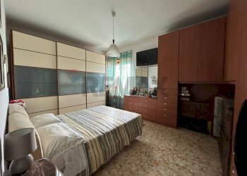 Camera / camera da letto - Trilocale via degli oleandri
 
42, Aprilia - foto 23