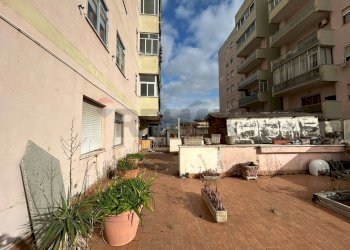 Edificio all\'aperto - Trilocale via degli oleandri
 
42, Aprilia - foto 39