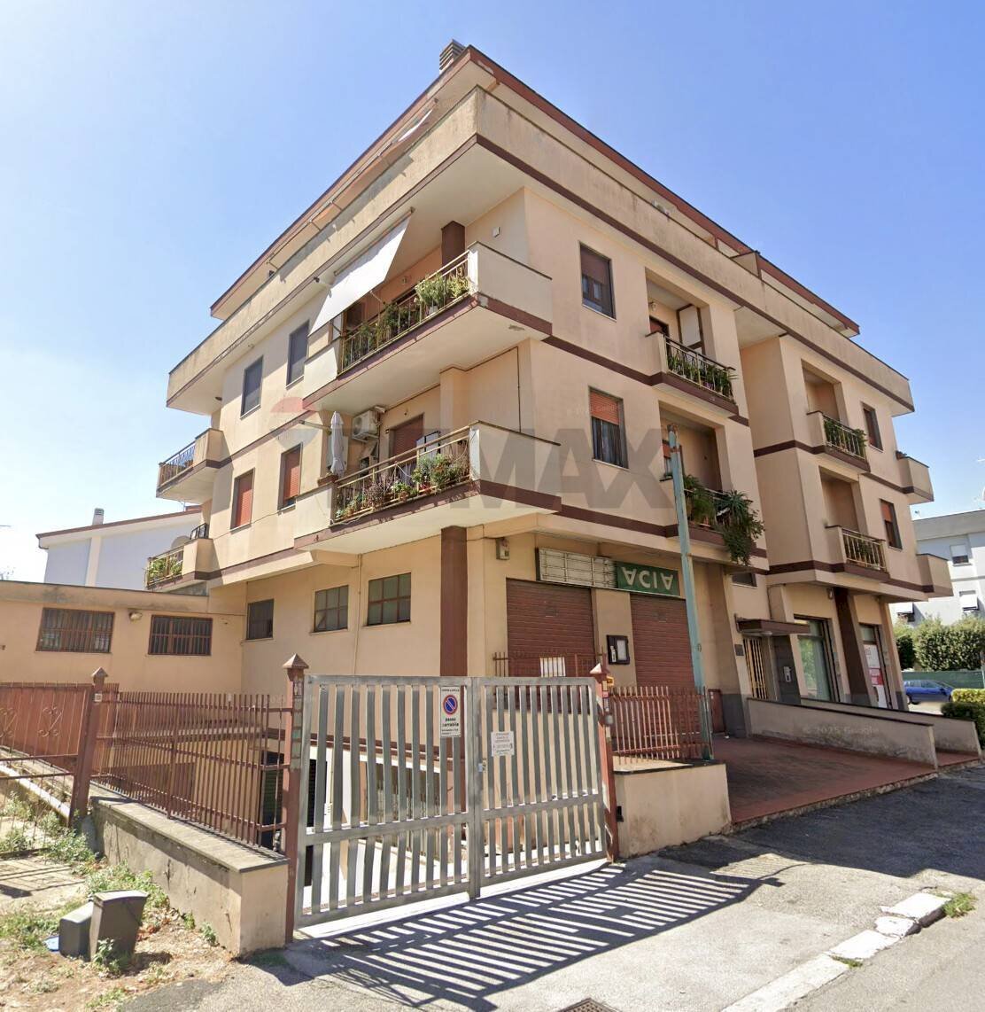 Edificio all\'aperto - Box Via Leonardo da vinci
 
52, Aprilia - photo 1
