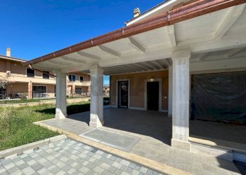 Terrazza - Villa Pomezia - photo 2