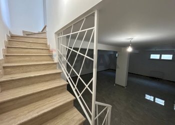 Scale - Villa Pomezia - photo 10