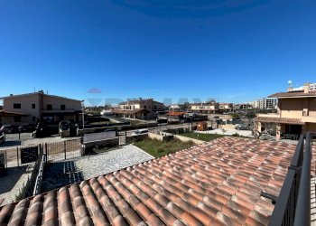 Edificio all\'aperto - Villa Pomezia - photo 21