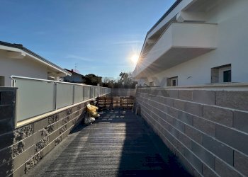 Terrazza - Casa semi indipendente Via Guardapasso
1, Aprilia - foto 8