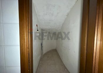 Hall / corridoio - Commercial Premises dei tinozzi
 
SNC, Nettuno - photo 10