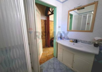 Bagno - Independent house Via Cesare Battisti
 
40, Cellino San Marco - photo 11