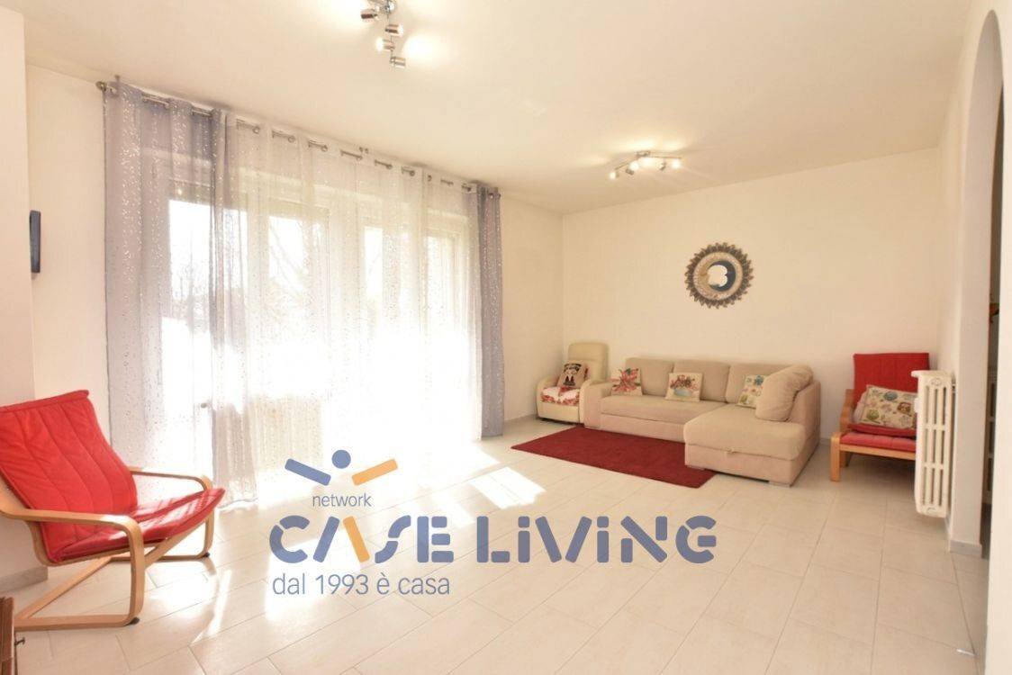 Foto 1 - Three-room apartment Via Circonvallazione
 
26, Rosate - photo 1