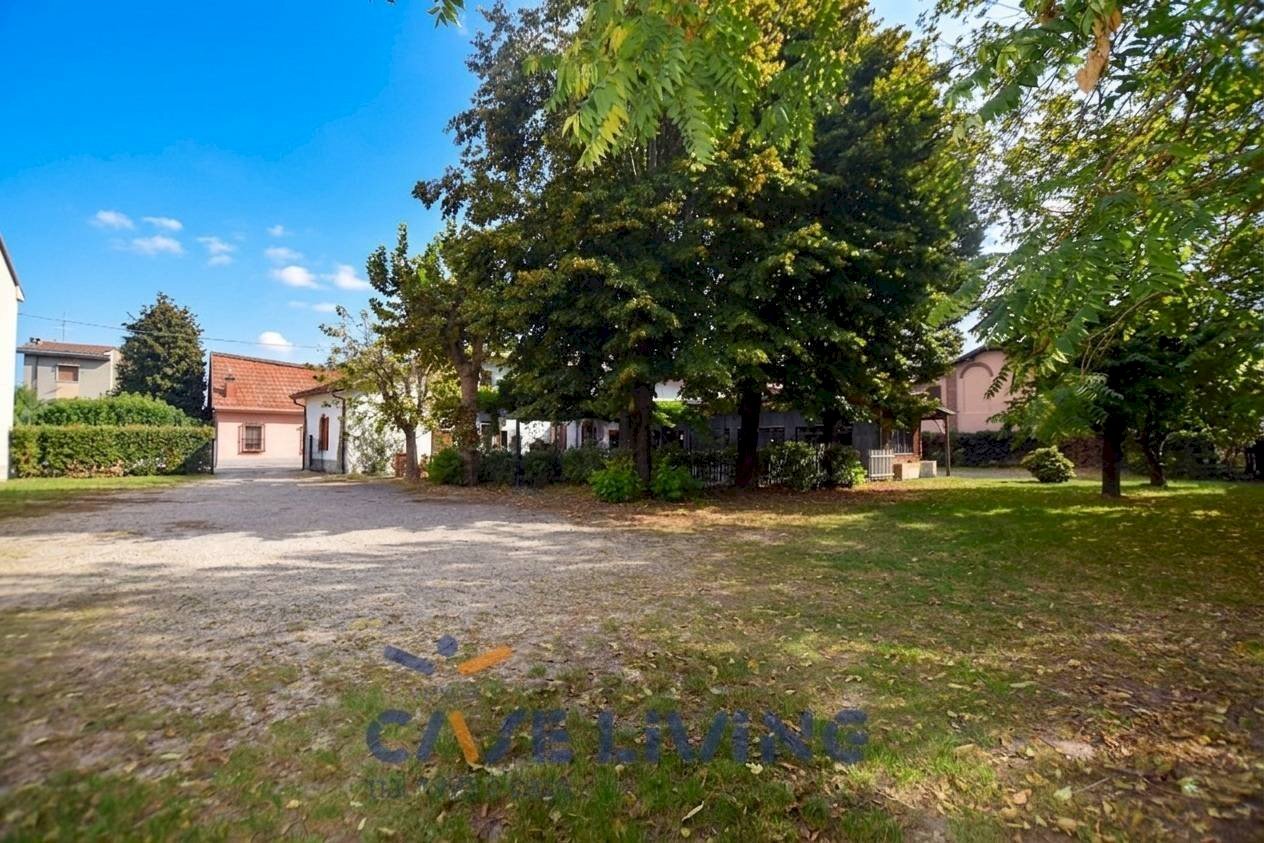 Foto 1 - Villa Dante Alighieri
 
1, Zibido San Giacomo - foto 1