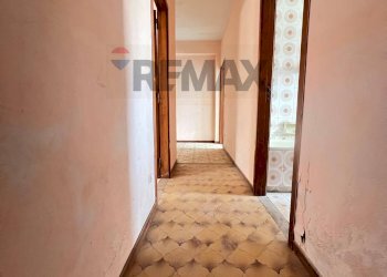 Hall / corridoio - Four-room apartment Via Savignano
 
32, Sciacca - photo 20