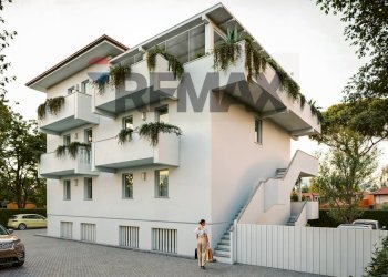 Edificio all\'aperto - Trilocale Massa - foto 1