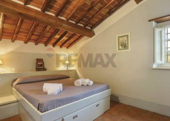 Camera / camera da letto - Villa Localita' Campodori
 
snc, Pescaglia - photo 22