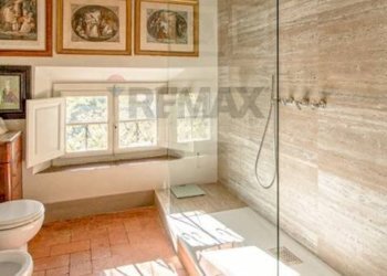 Bagno - Villa Crespina Lorenzana - photo 25