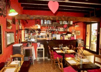 Sala da pranzo - Locale Commerciale borgo paggeria
12, Parma - foto 7