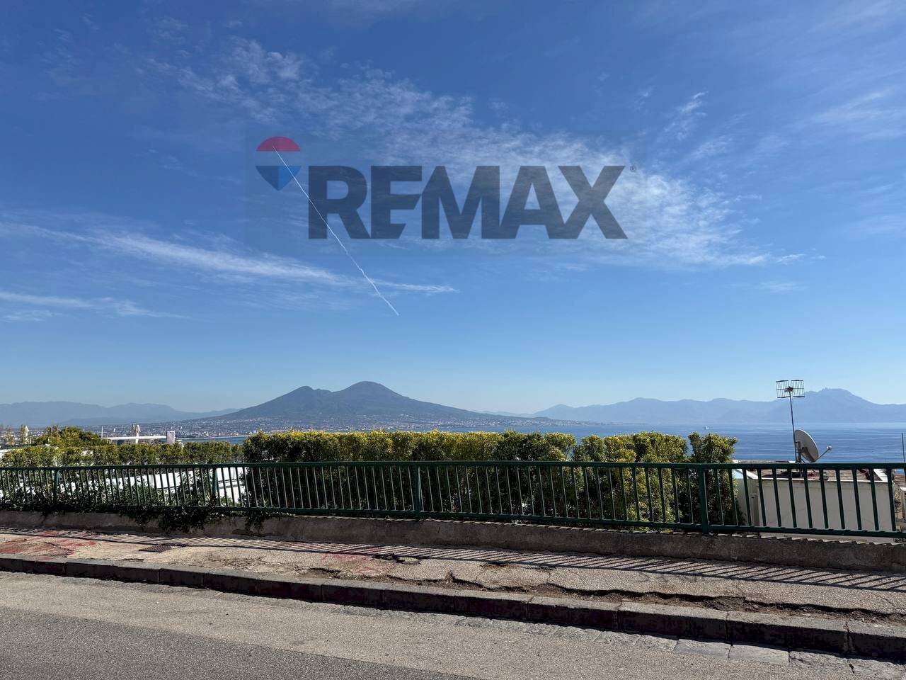 Vista delle montagne - Appartamento Napoli - foto 2