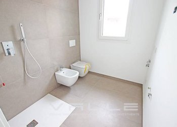 Bagno - Three-room apartment via alle cave, Torre Boldone - photo 8