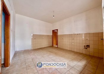 Foto 5 - Three-room apartment VIA UGO FOSCOLO, Aversa - photo 5