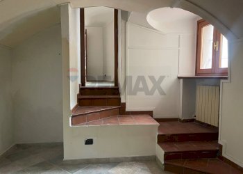 Scale - Semi-detached house Via Cristoforo Colombo
 
56, Moncalieri - photo 29