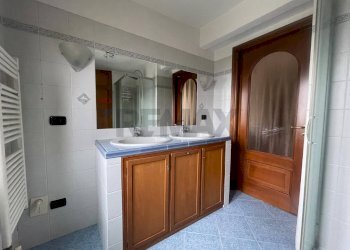 Bagno - Semi-detached house Via Cristoforo Colombo
 
56, Moncalieri - photo 33