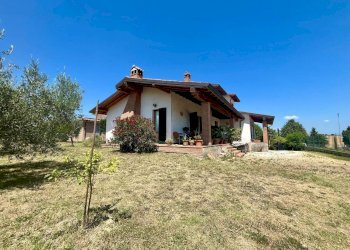 facciata - Villa via della Pace
 
3, Marsciano - foto 2