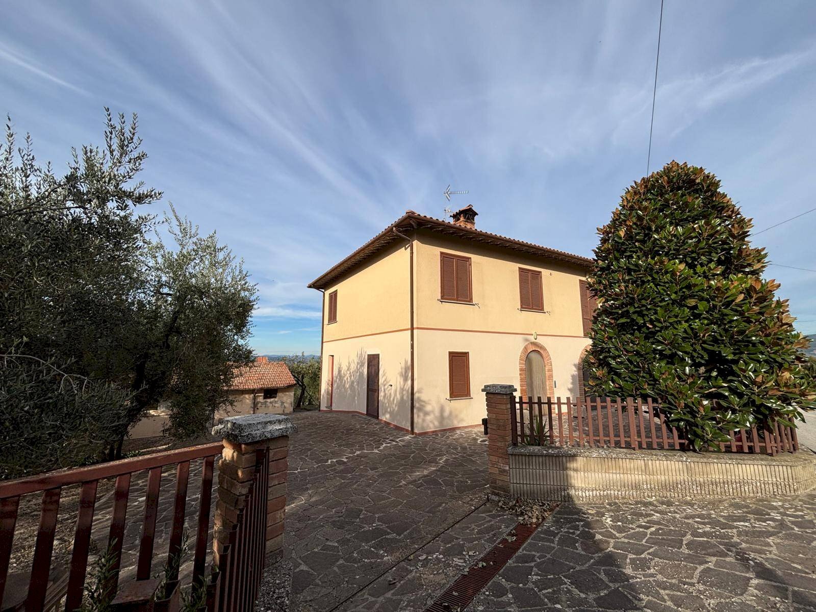 Foto 1 - Independent house Via della Chiesa
 
10, Marsciano - photo 1
