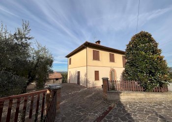 Foto 1 - Independent house Via della Chiesa
 
10, Marsciano - photo 1