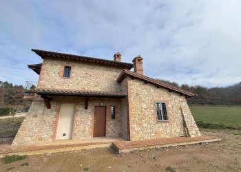 Foto 1 - Villa Strada per il Puglia
 
103, Collazzone - photo 1