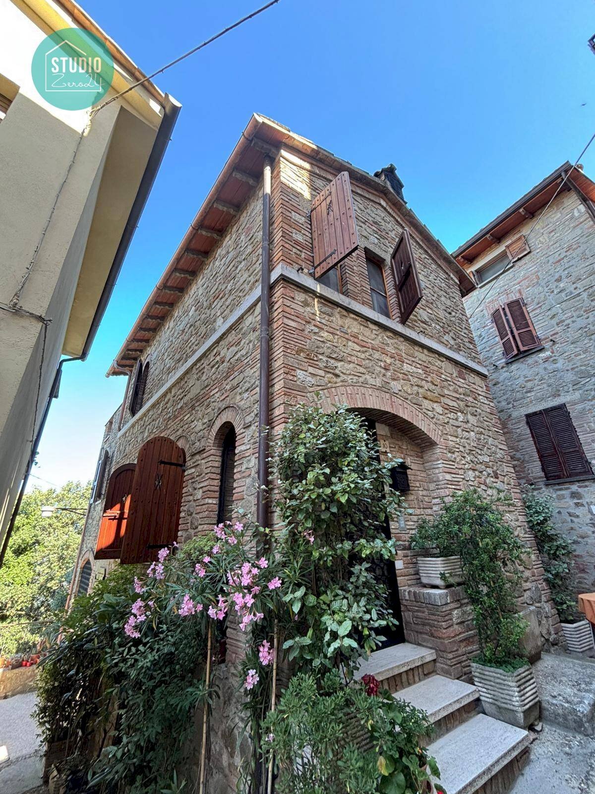 Foto 1 - Independent house Via Duca degli Abruzzi
 
10, Collazzone - photo 1