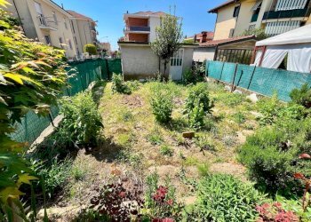 Giardino - Four-room apartment via Giovanni Giolitti, 2, Chieri - photo 30