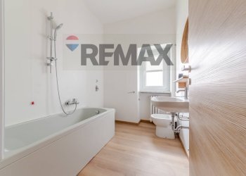 Bagno - Four-room apartment Via Emilio De Martino
1, Milano - photo 18