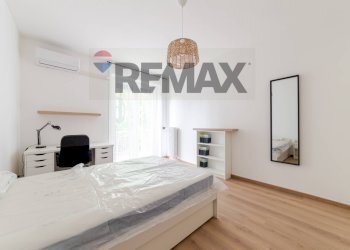 Camera / camera da letto - Four-room apartment Via Emilio De Martino
1, Milano - photo 20