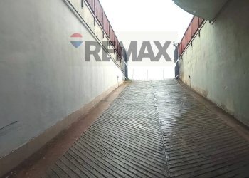 Non correlato - Box VIA TOLOMEO
 
136, Trani - photo 5
