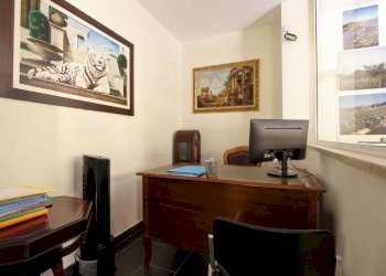 ufficio piano rialzato - Historic Palace via Abruzzi, Roma (neighborhood Centro Storico) - photo 21